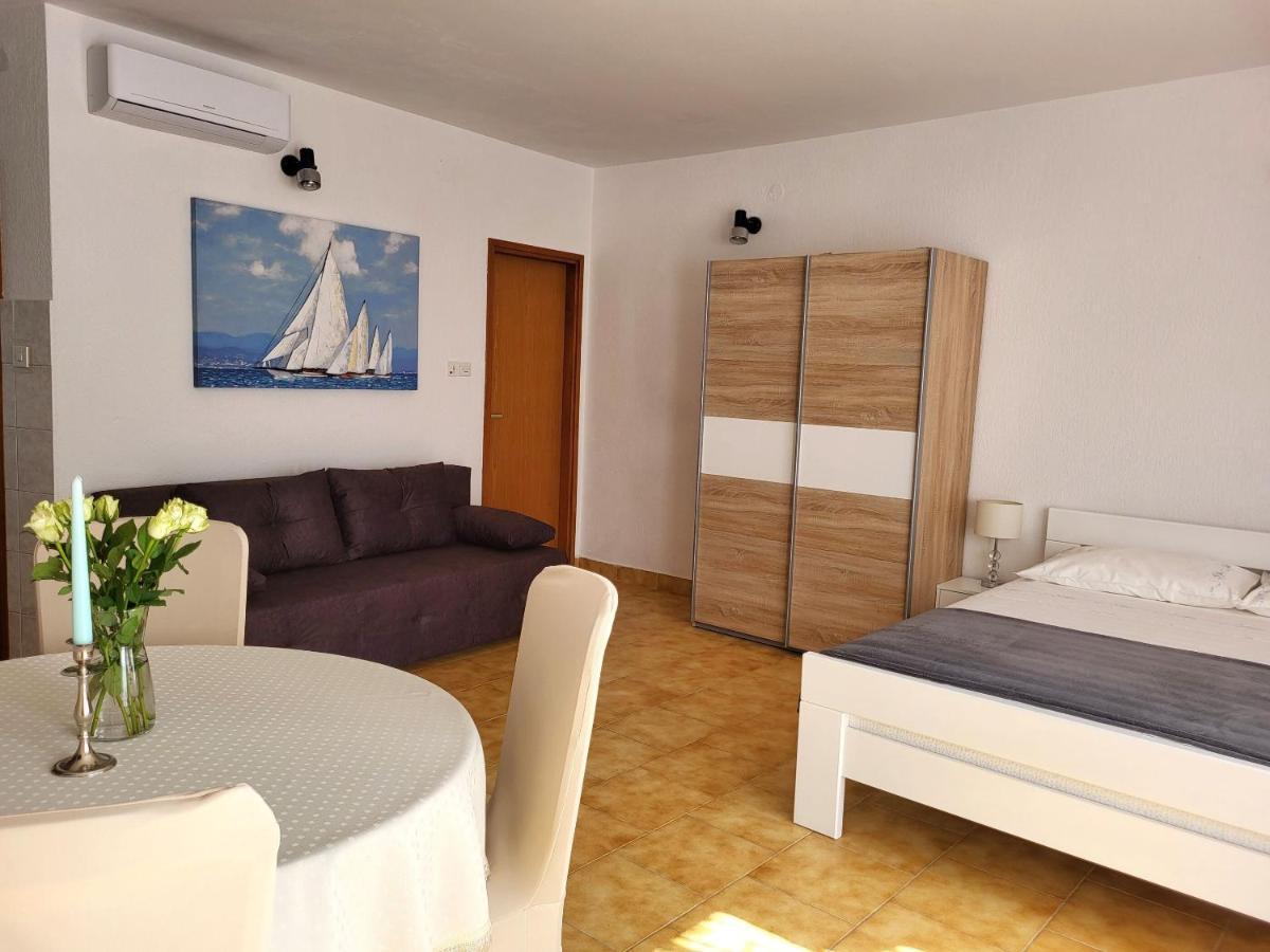Apartments Gorana Novi Vinodolski Exterior photo